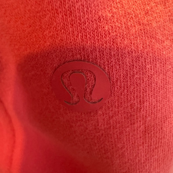 Lululemon loungeful cropped hoodie. Size 10 - Picture 7 of 8